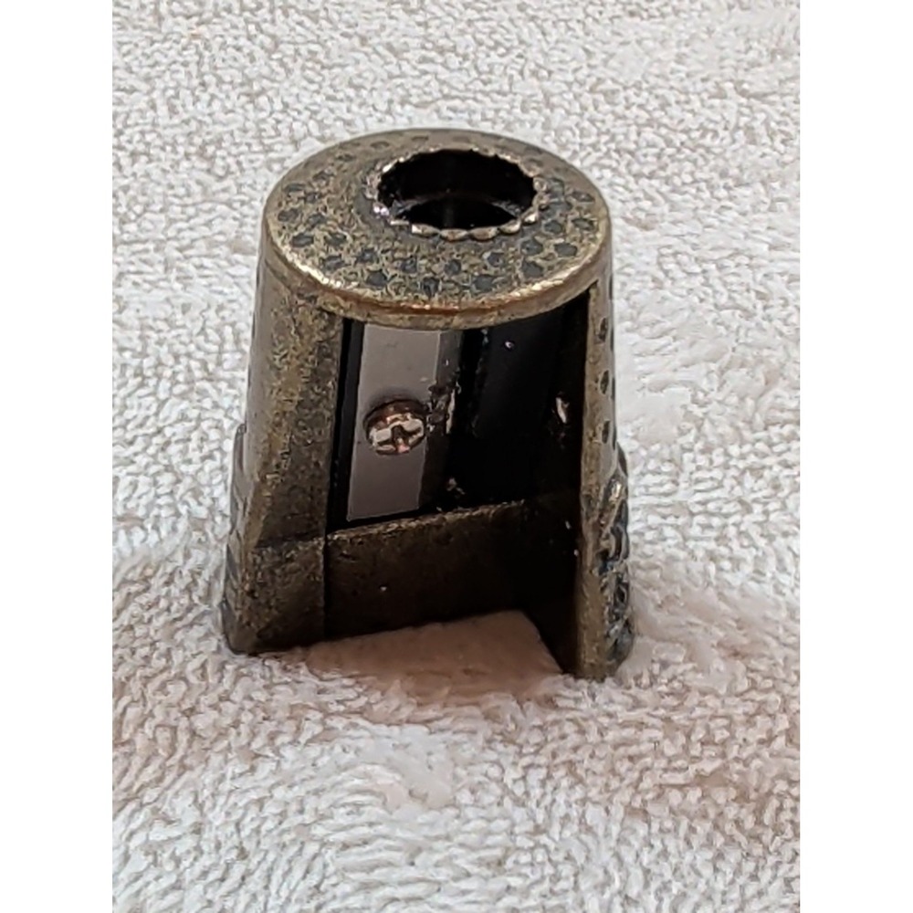 Clover Thimble Pencil Sharpener Antique Bronze Tone Metal Floral Collectible - Picture 3 of 7